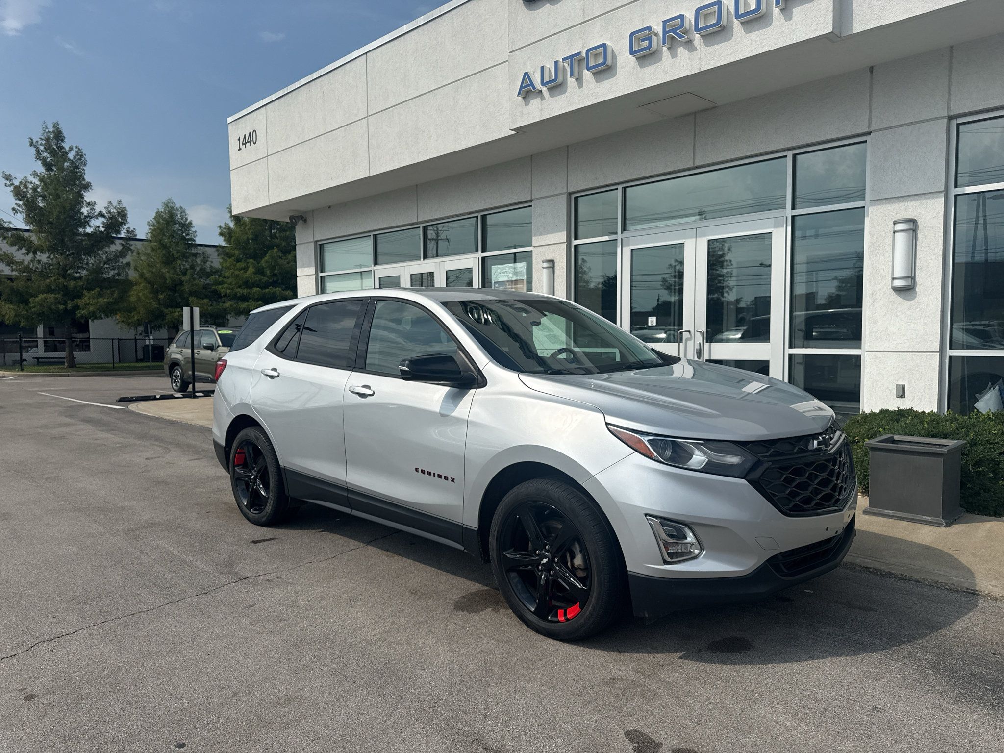 Used 2019 Chevrolet Equinox LT FWD image 1