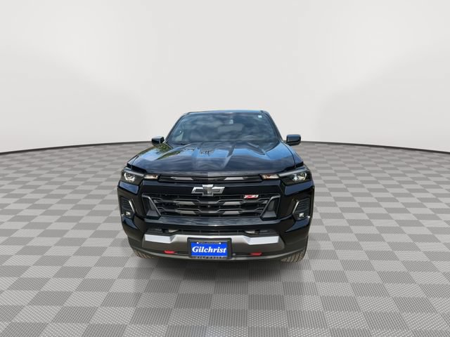 Used 2024 Chevrolet Colorado Z71 w/ Z71 Convenience Package 2 AWD/4WD image 3