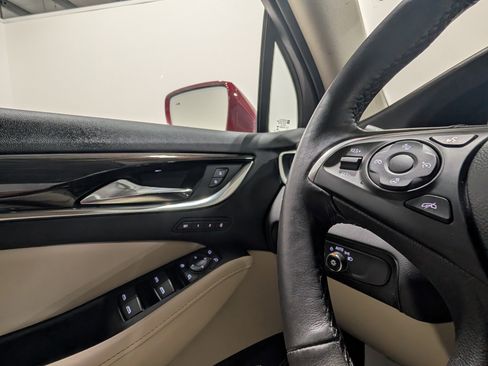 Used 2019 Buick Enclave Premium AWD/4WD image 28
