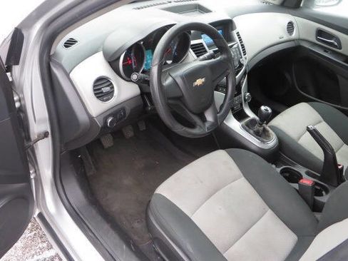 Used 2012 Chevrolet Cruze LS image 14