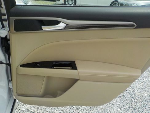 Used 2016 Ford Fusion SE w/ Equipment Group 202A FWD image 26
