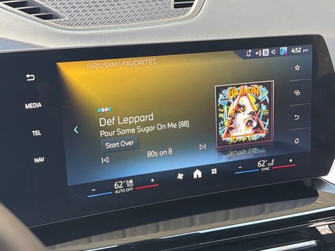 Used 2025 BMW X1 xDrive28i image 9