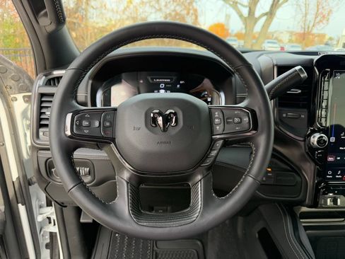 Used 2024 RAM 2500 Limited AWD/4WD image 11