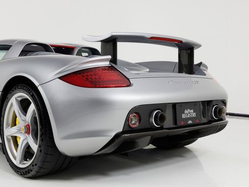 Used 2004 Porsche Carrera GT RWD image 76