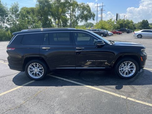 Used 2021 Jeep Grand Cherokee L Summit w/ Luxury Tech Group V image 7