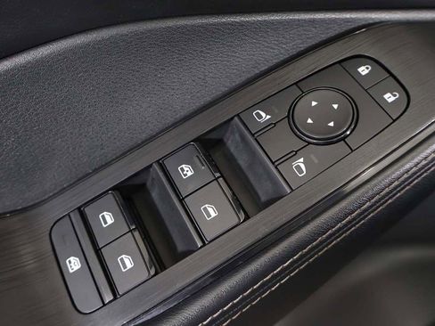 Used 2024 Nissan Rogue SV FWD image 36