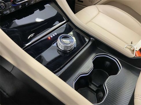 Used 2024 Jeep Grand Cherokee L Limited w/ Luxury Tech Group II image 26