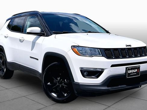 Used 2021 Jeep Compass Latitude AWD/4WD image 3