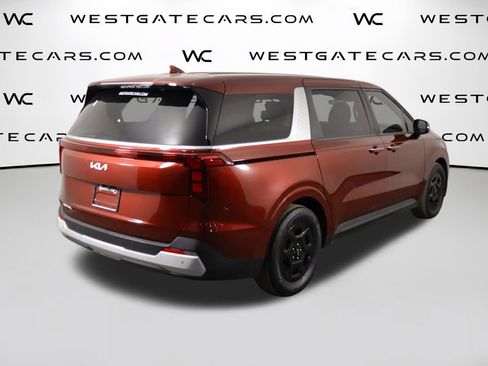 Used 2025 Kia Carnival FWD image 46