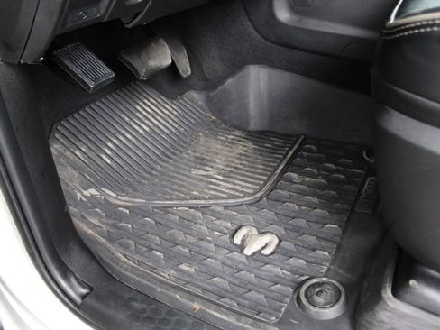 Used 2023 RAM 2500 Laramie AWD/4WD image 25