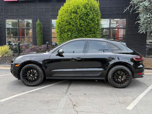 Used 2018 Porsche Macan Sport Edition AWD/4WD image 9