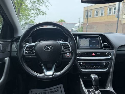 Used 2019 Hyundai Sonata Limited w/ Ultimate Package 04 FWD image 19