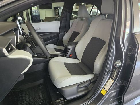 Used 2021 Toyota Corolla SE image 9
