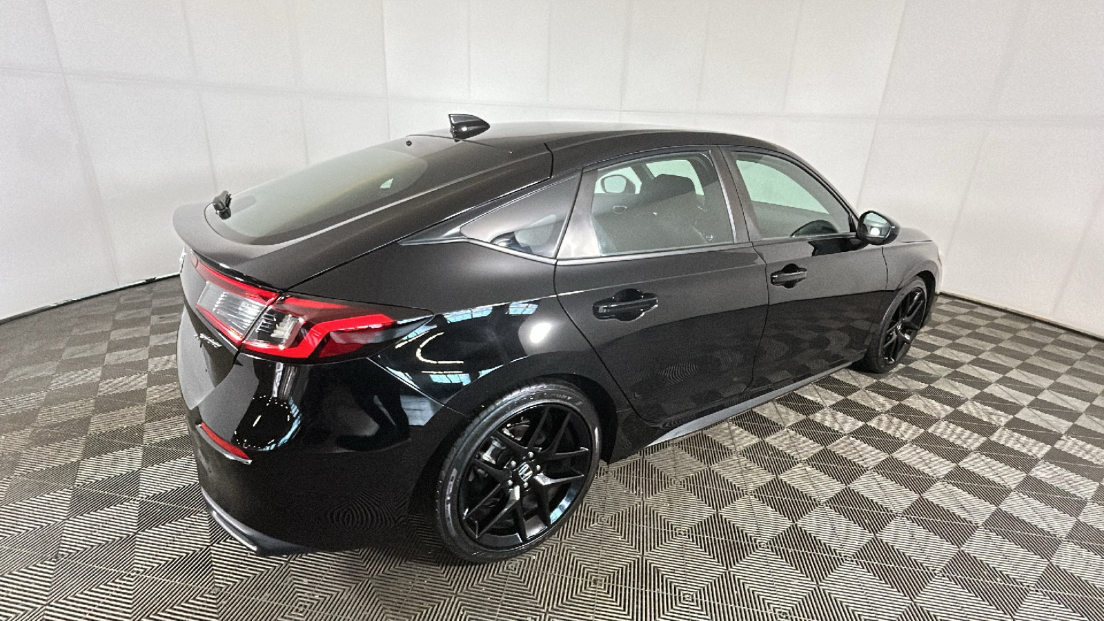 Used 2024 Honda Civic Sport image 2