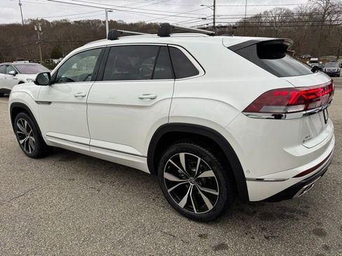 New 2026 Volkswagen Atlas Cross Sport SEL Premium R-Line AWD/4WD image 7