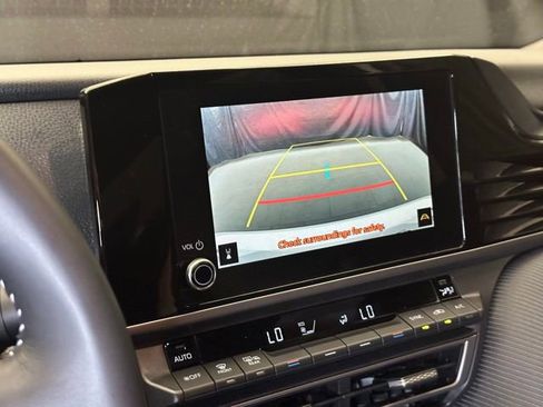 Used 2026 Toyota Camry SE FWD image 28
