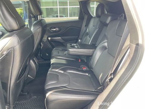 Used 2021 Jeep Cherokee Latitude Lux image 17