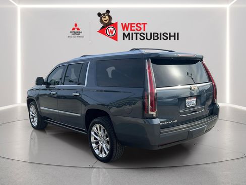 Used 2019 Cadillac Escalade ESV Platinum image 4