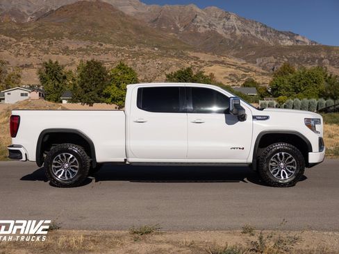 Used 2022 GMC Sierra 1500 AT4 w/ AT4 Premium Package image 11