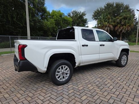 Certified 2024 Toyota Tacoma SR AWD/4WD image 11