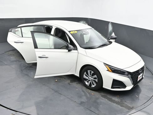 Used 2024 Nissan Altima 2.5 S image 59