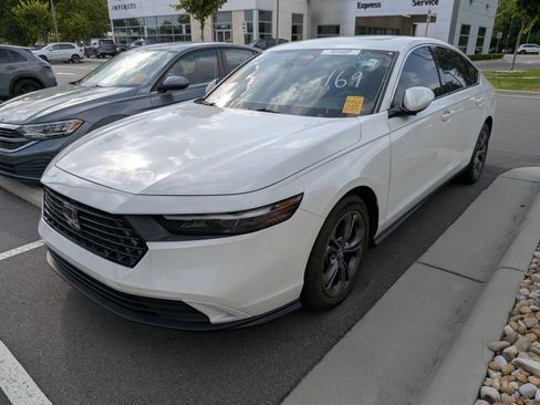 Used 2023 Honda Accord EX image 5