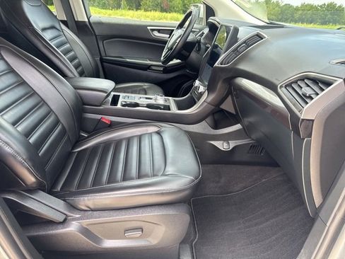 Used 2024 Ford Edge SEL image 21