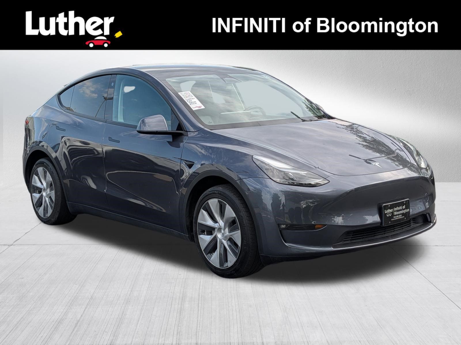 Used 2023 Tesla Model Y Long Range AWD/4WD image 1