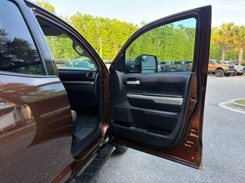 Used 2017 Toyota Tundra SR5 w/ SR5 Upgrade Package image 29