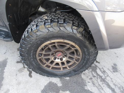 Used 2023 Toyota 4Runner SR5 Premium image 7