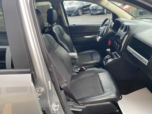 Used 2016 Jeep Compass Latitude AWD/4WD image 22
