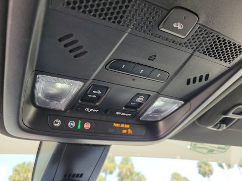 Certified 2024 Cadillac XT6 Sport w/ LPO, Onyx Lite Package image 19