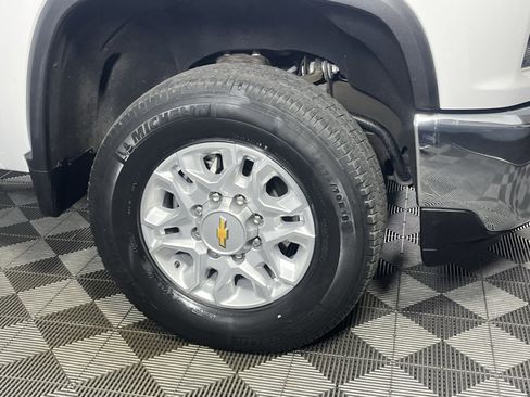 Used 2022 Chevrolet Silverado 3500 LT w/ Convenience Package image 15