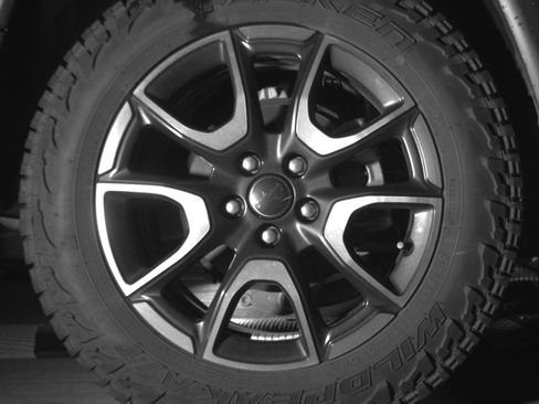 Used 2025 Jeep Compass Trailhawk AWD/4WD image 15