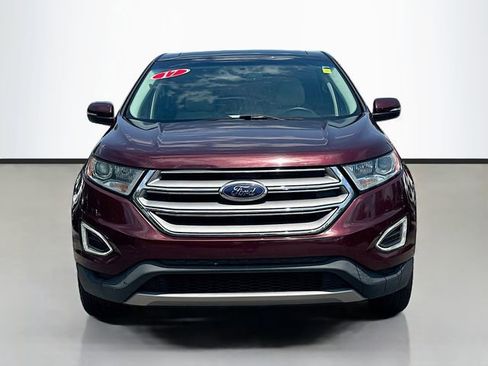 Used 2017 Ford Edge Titanium w/ Equipment Group 301A FWD image 4