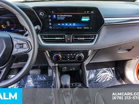 Used 2025 Chevrolet TrailBlazer LT AWD/4WD image 37