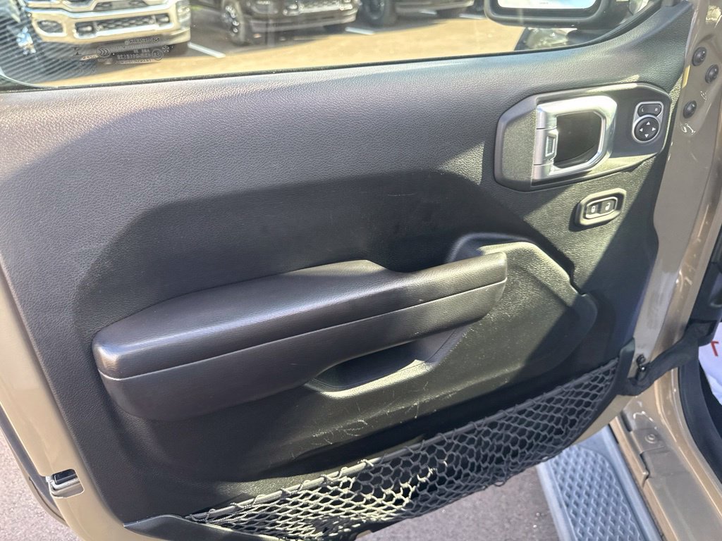 Certified 2020 Jeep Gladiator Sport w/ Quick Order Package 23S AWD/4WD image 18