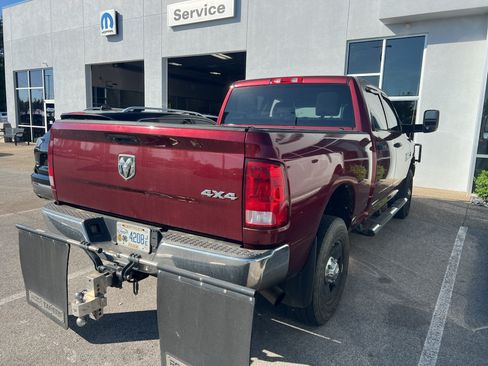 Used 2018 RAM 2500 Tradesman w/ Chrome Appearance Group AWD/4WD image 8