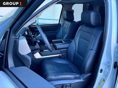 Used 2023 Toyota Tundra Limited image 8