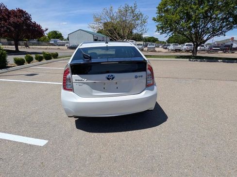 Used 2013 Toyota Prius Three w/ Solar Roof Pkg FWD image 4