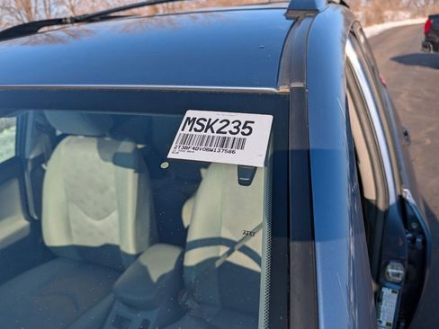 Used 2011 Toyota RAV4 4WD image 22