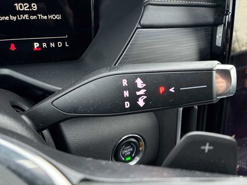 Certified 2025 GMC Acadia Elevation w/ Elevation Premium Package image 16