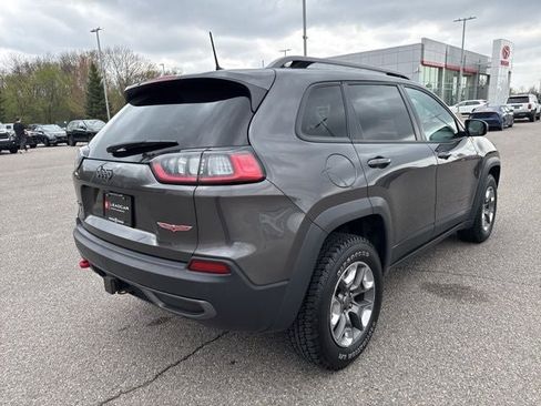 Used 2019 Jeep Cherokee Trailhawk w/ Comfort/Convenience Group AWD/4WD image 12