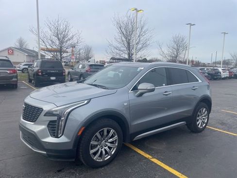 Used 2023 Cadillac XT4 Premium Luxury image 5