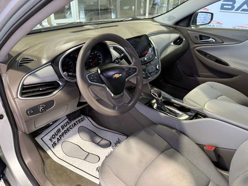 Used 2021 Chevrolet Malibu LS FWD image 30