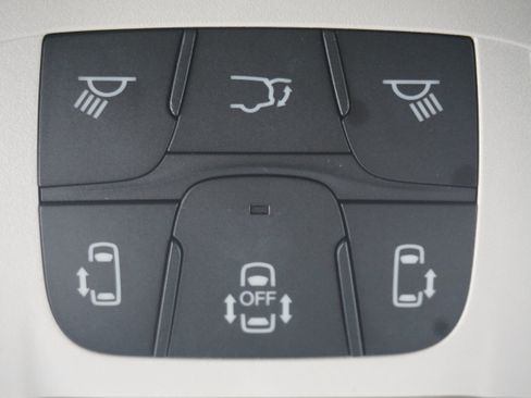 Used 2023 Chrysler Pacifica Touring-L FWD image 23