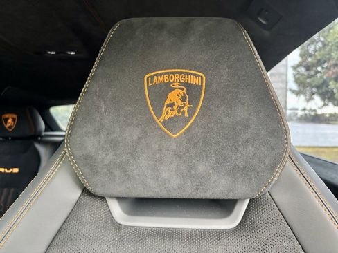 Used 2023 Lamborghini Urus Performante image 36