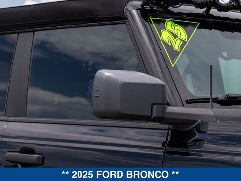 Used 2025 Ford Bronco Badlands AWD/4WD image 12
