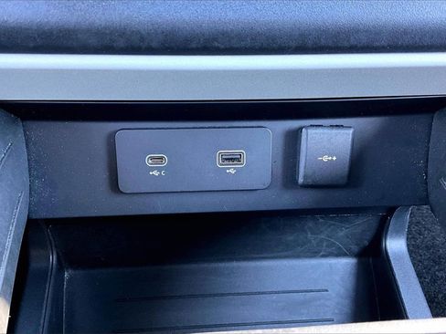 Used 2024 Land Rover Defender 110 S image 24