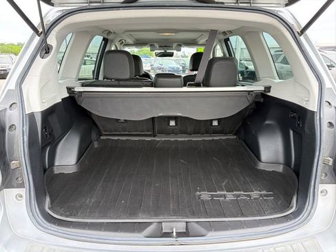 Used 2018 Subaru Forester 2.5i Touring AWD/4WD image 25